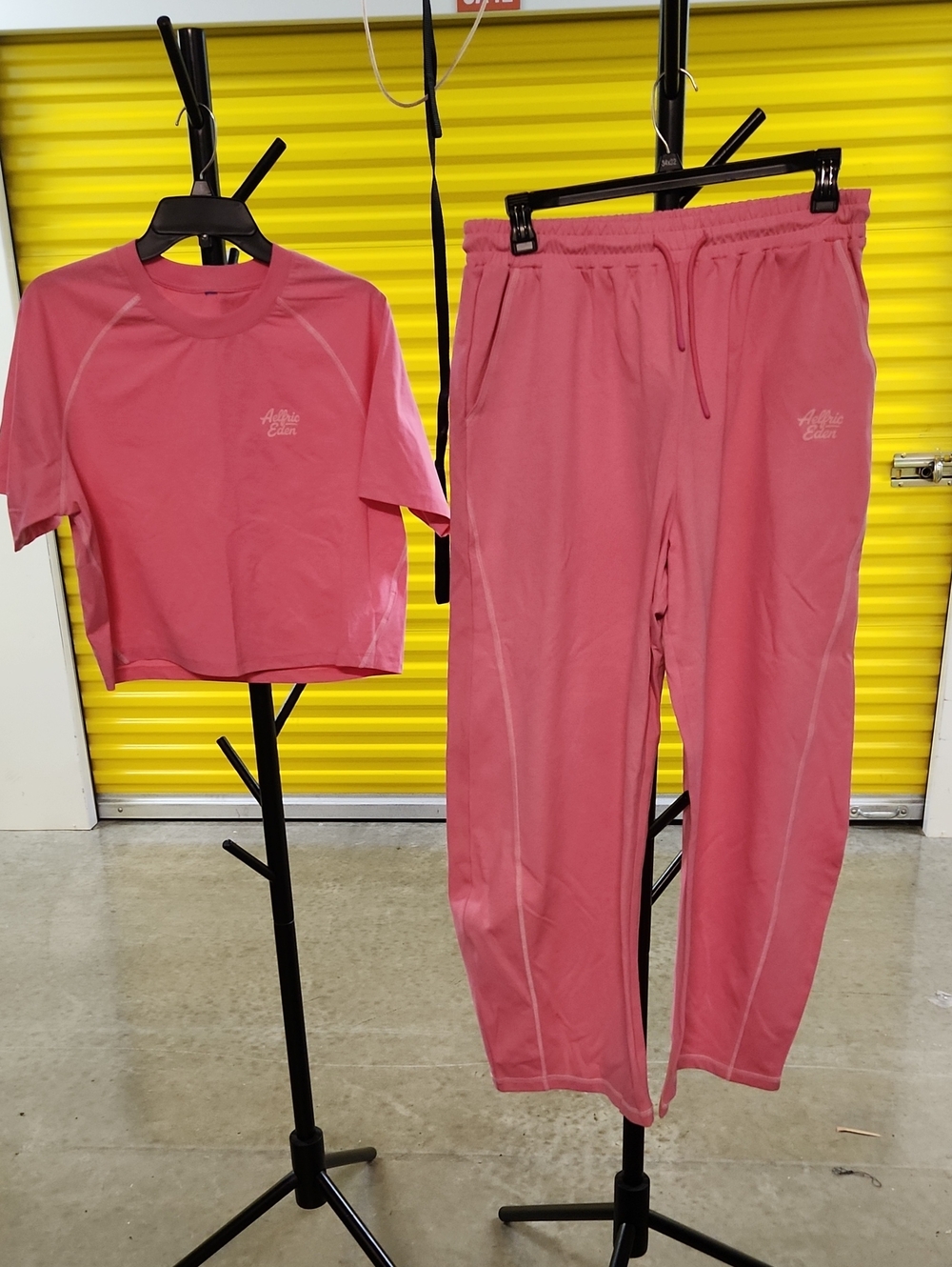 ALFEIC EDEN  Active Casual Women’s Pink BARREL L - Top & Joggers